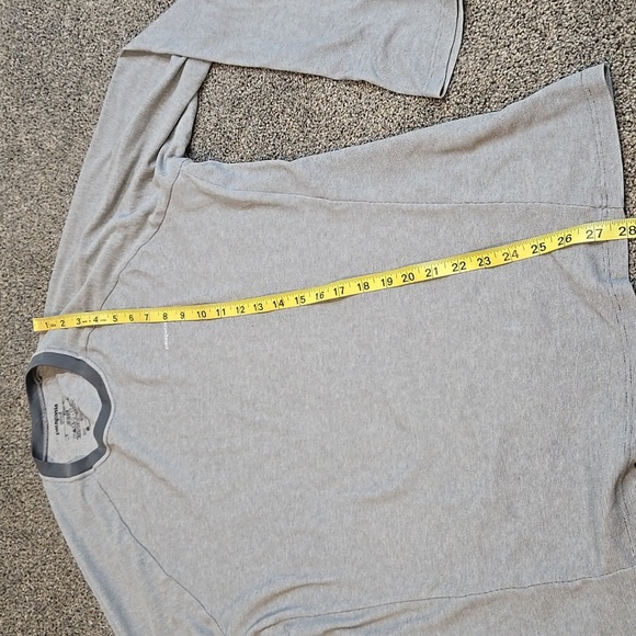 Patagonia Men's Base Layer Light Gray Long Sleeve Tee Top Sz XL - Picture 4 of 7